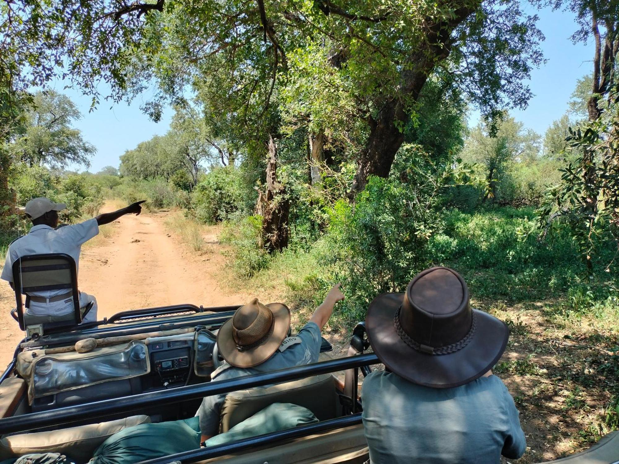 クナメ ロッジ Karongwe Game Reserve エクステリア 写真